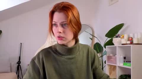 Snapshot of doll_lesli chatting on 17, 10, 2025 Your doll Lesli online show from 17, 10, 2025