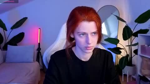 Your doll Lesli online show from 12, 11, 2025