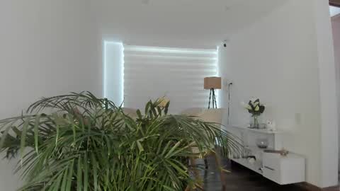 doll_oriana online show from 16, 6, 2026