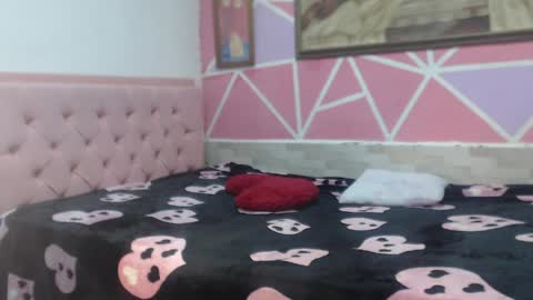 doll rihana online show from 7, 5, 2026
