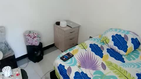 Snapshot of doll_sary chatting on 18, 4, 2026 Catherine XXX online show from 18, 4, 2026