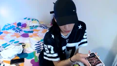 Snapshot of doll_sary chatting on 22, 4, 2026 Catherine XXX online show from 22, 4, 2026