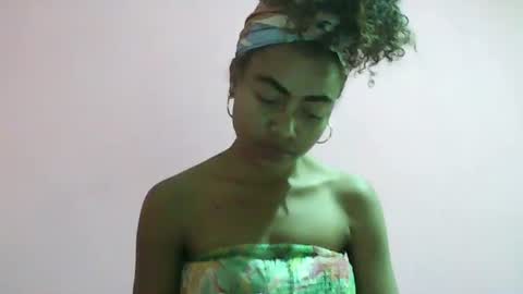 Snapshot of dollepoupee chatting on 3, 10, 2025 dollepoupee online show from 3, 10, 2025