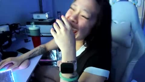 DOLLLFACE online show from 9, 4, 2026