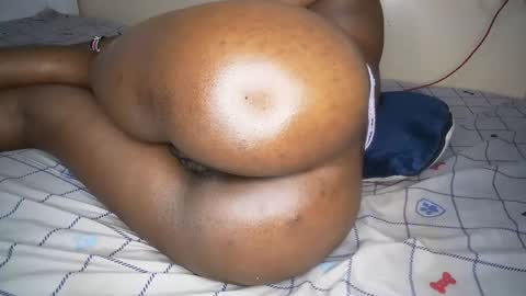 Snapshot of dollqueen_ chatting on 24, 9, 2025 dollqueen_ online show from 24, 9, 2025