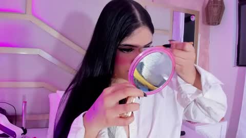 Dollsweety online show from 7, 10, 2025