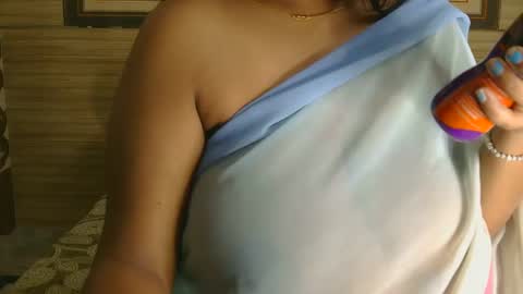 dolly_2 online show from 25, 2, 2025