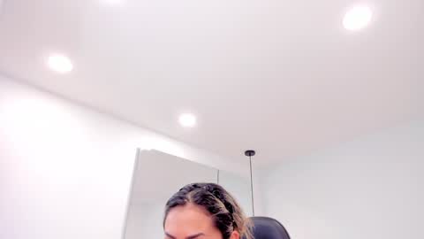 dolly walker online show from 21, 1, 2025