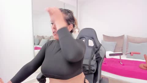 dolly walker online show from 28, 2, 2025