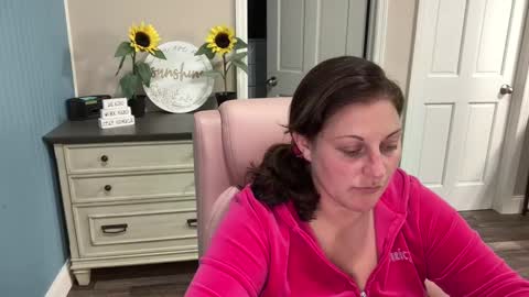 Dolly online show from 28, 2, 2025