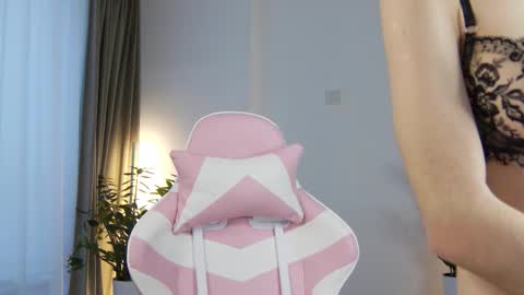 Dolly online show from 9, 1, 2026