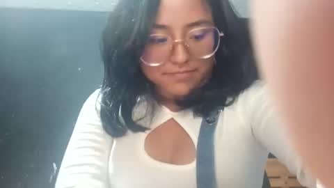 Snapshot of dollywdoll chatting on 17, 9, 2025 dollywdoll online show from 17, 9, 2025