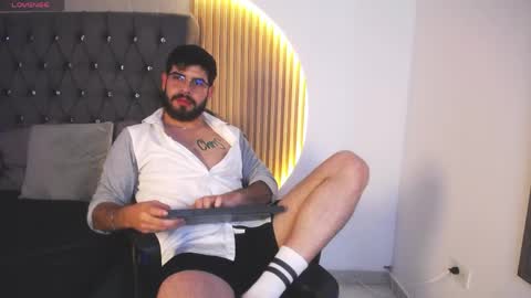 Snapshot of domboy_ chatting on 6, 5, 2026 domboy online show from 6, 5, 2026