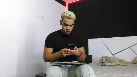 Snapshot of dombylogan chatting on 3, 3, 2026 Logan online show from 3, 3, 2026