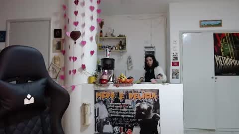 Snapshot of domenica_dos_ouros chatting on 21, 6, 2026 sweet domme online show from 21, 6, 2026