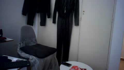 all fetishes online show from 20, 10, 2025