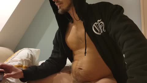 Snapshot of dominance chatting on 1, 1, 2025 Master Dominance online show from 1, 1, 2025