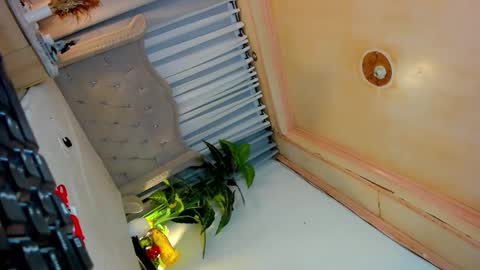 CALL ME BABY BELLA online show from 3, 10, 2025