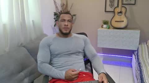 Snapshot of dominic_hulk1 chatting on 23, 10, 2025 dominic_hulk1 online show from 23, 10, 2025