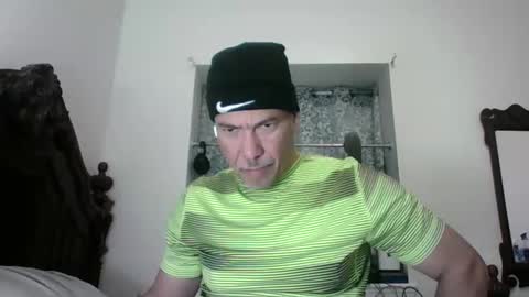 Snapshot of dominicanorico chatting on 30, 4, 2026 luis online show from 30, 4, 2026