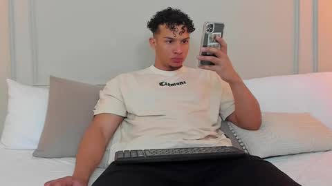 Snapshot of dominick_star chatting on 2, 3, 2025 Dominick Star online show from 2, 3, 2025