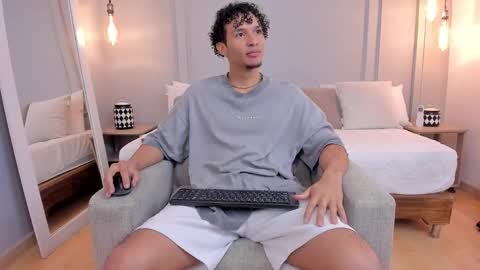 Snapshot of dominick_star chatting on 31, 10, 2025 Dominick Star online show from 31, 10, 2025