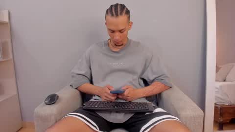 Snapshot of dominick_star chatting on 8, 11, 2025 Dominick Star online show from 8, 11, 2025