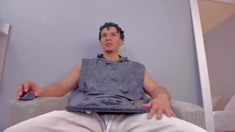 Snapshot of dominick_star chatting on 21, 11, 2025 Dominick Star online show from 21, 11, 2025