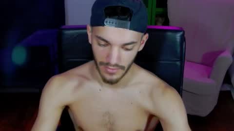 Snapshot of dominicvalente chatting on 14, 11, 2025 dominicvalente online show from 14, 11, 2025