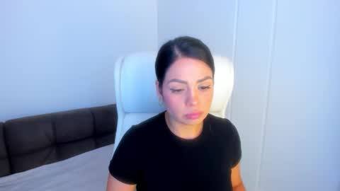 Snapshot of dominique_21x chatting on 8, 10, 2025 DOMINIC online show from 8, 10, 2025