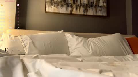 Kira online show from 10, 4, 2026