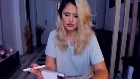 Snapshot of domtessa chatting on 14, 9, 2025 Tessa online show from 14, 9, 2025