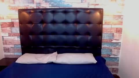 DONA Y CARL online show from 12, 12, 2024