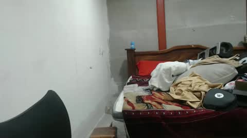 Snapshot of doncanmcleaod chatting on 5, 1, 2025 D0N online show from 5, 1, 2025