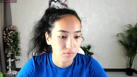 Aura online show from 22, 9, 2025