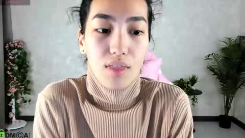 Aura online show from 15, 10, 2025