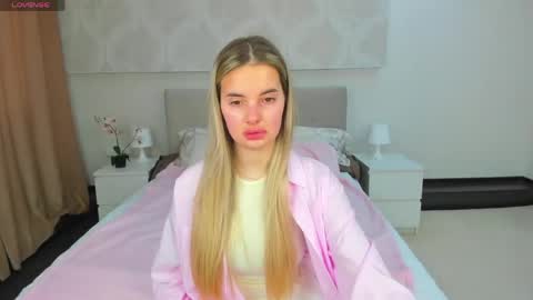 Snapshot of donnaaa_evans chatting on 26, 5, 2026 Donna On GMT2 Mon-Fri 3-9 AM online show from 26, 5, 2026