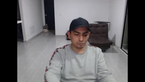 Snapshot of donovandirty chatting on 28, 10, 2025 donovandirty online show from 28, 10, 2025