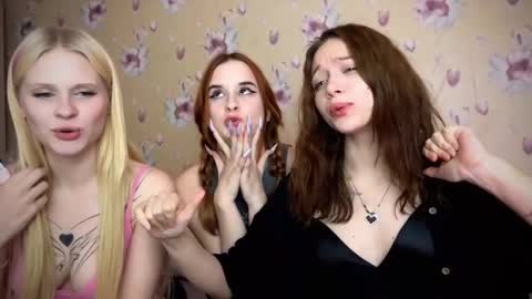 Nicole online show from 12, 12, 2024