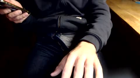 Snapshot of dontworryjustwatch chatting on 8, 3, 2025 dontworryjustwatch online show from 8, 3, 2025