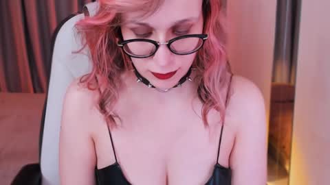 Snapshot of dora_marcelli chatting on 19, 1, 2025 Your Dora Follow me 3 online show from 19, 1, 2025