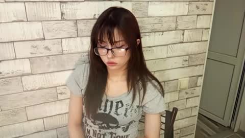 Snapshot of doretharuschak chatting on 28, 4, 2026 Aimi online show from 28, 4, 2026