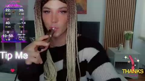 Snapshot of dorian_reed chatting on 14, 6, 2026 Helen my second account online show from 14, 6, 2026