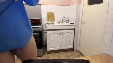 menu  below online show from 13, 2, 2025