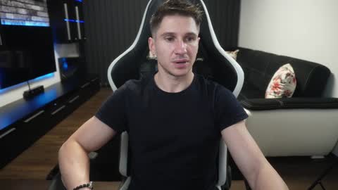 Dorian Reyes online show from 17, 12, 2024