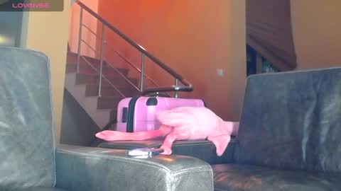 Snapshot of dorikxxxxxx chatting on 12, 10, 2025 ALEX - follow online show from 12, 10, 2025