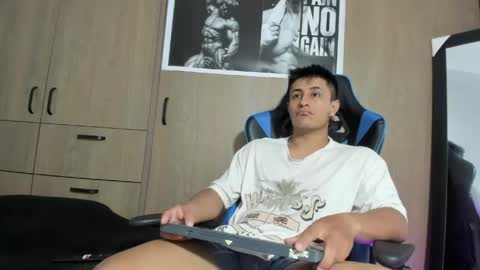 dorman_boy online show from 18, 5, 2026