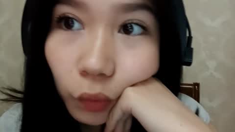 Snapshot of dorothygreene chatting on 8, 10, 2025 YuKi online show from 8, 10, 2025