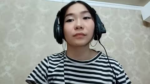 Snapshot of dorothygreene chatting on 11, 10, 2025 YuKi online show from 11, 10, 2025