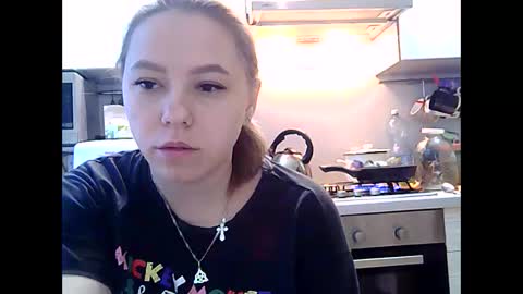 Dorrie Ann online show from 18, 12, 2024